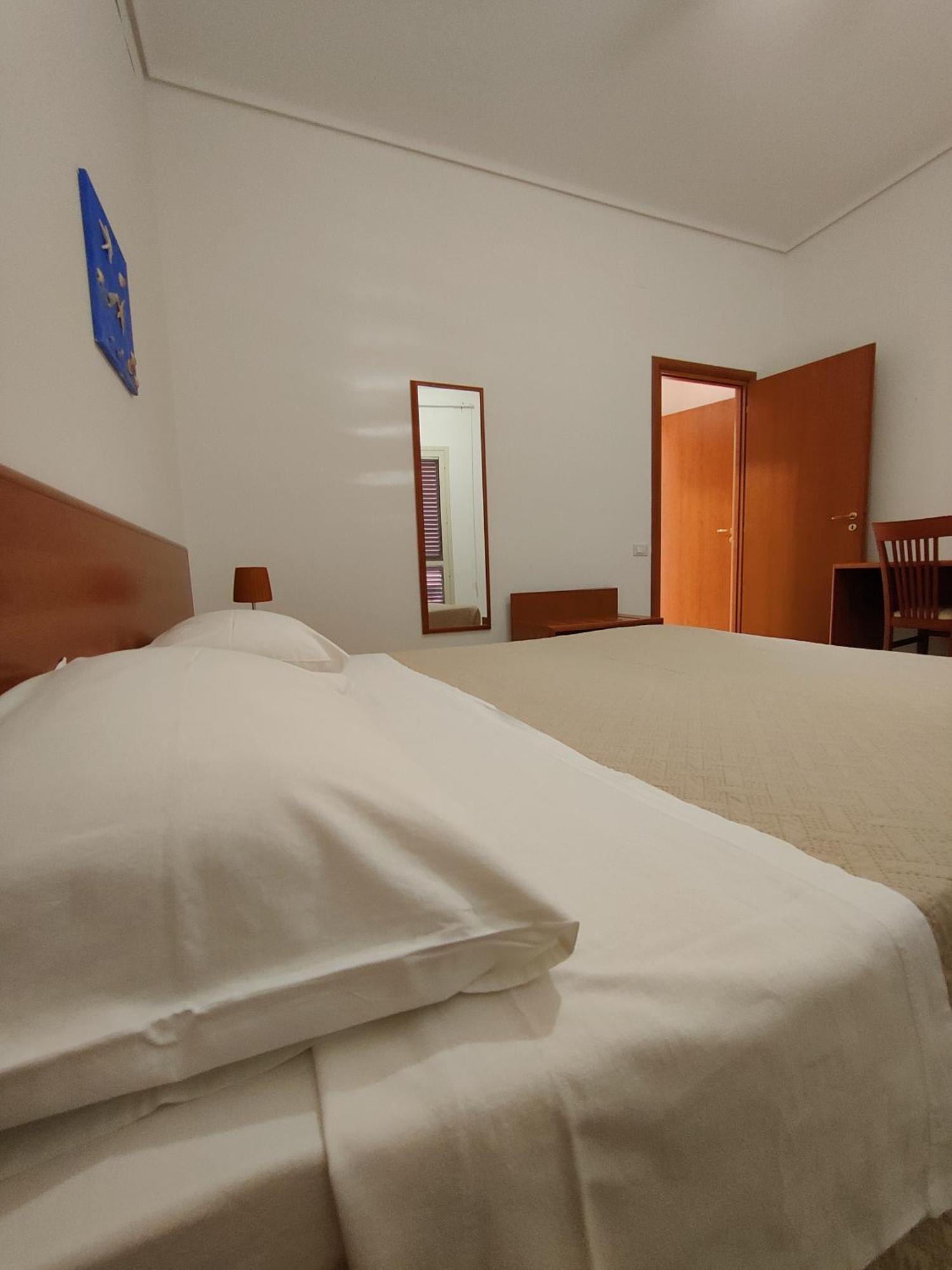 Appartamenti In Villa Polimnia Fontane Bianche Δωμάτιο φωτογραφία
